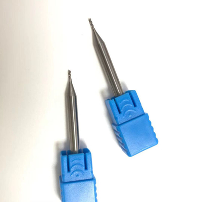 2つのフルートの炭化タングステンのエンド ミルD0.8のエンド ミルH60RC